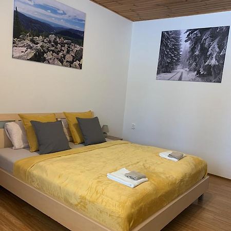U Kubinu Apartment ยาคีมอฟ ภายนอก รูปภาพ